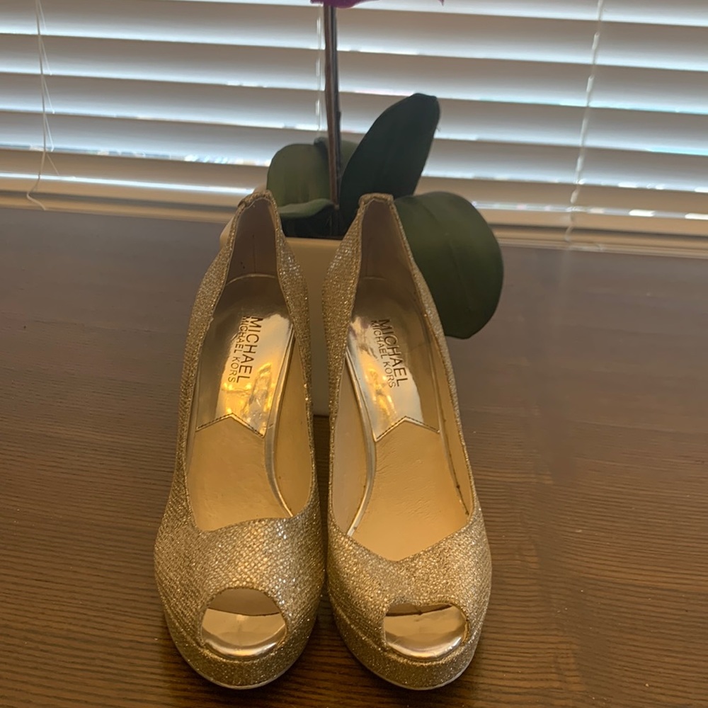 Michael Michael Kors silver 3 inch heels silver glitter